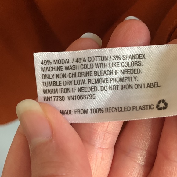 Women’s ‘a new day’ V-neck t-shirt size Medium - Picture 4 of 6